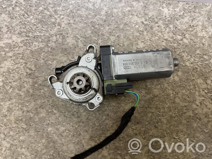 Mercedes-Benz E W211 Seat adjustment motor 0390203001