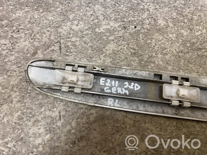 Mercedes-Benz E W211 Moulure de porte arrière A2116901362