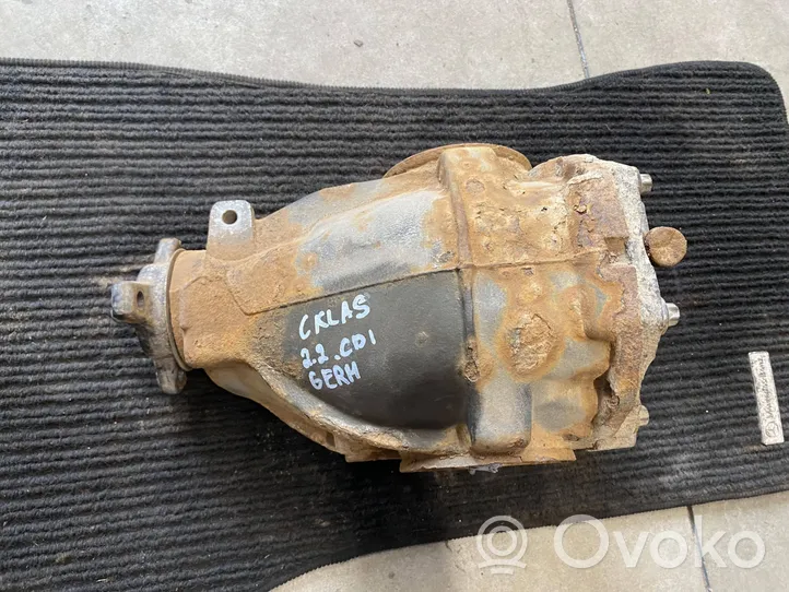 Mercedes-Benz C W203 Mechanizm różnicowy tylny / Dyferencjał 2103513308G