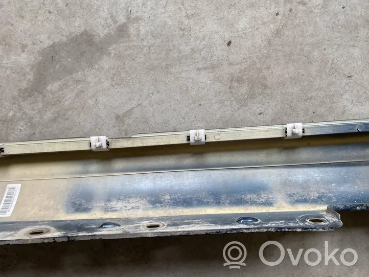 Mercedes-Benz C W203 Sill 