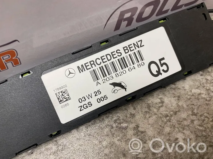 Mercedes-Benz C W203 Amplificateur d'antenne A2038206489