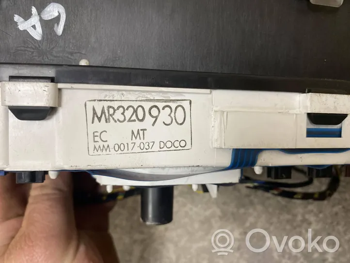 Mitsubishi L200 Tachimetro (quadro strumenti) MR320930