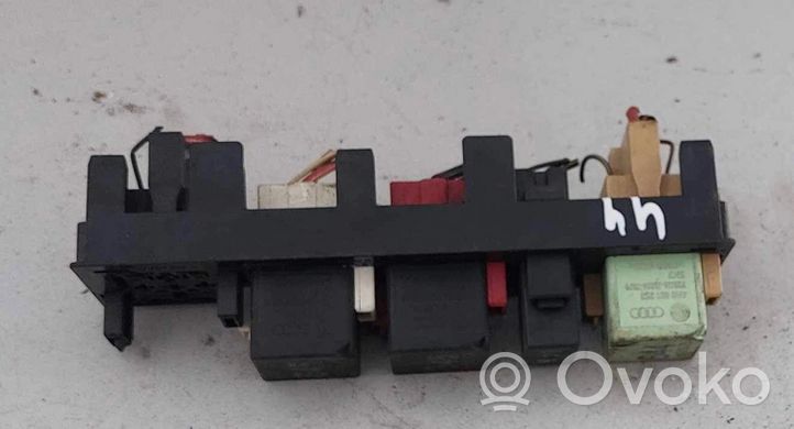 Volkswagen PASSAT B7 Fuse 7N0937503A