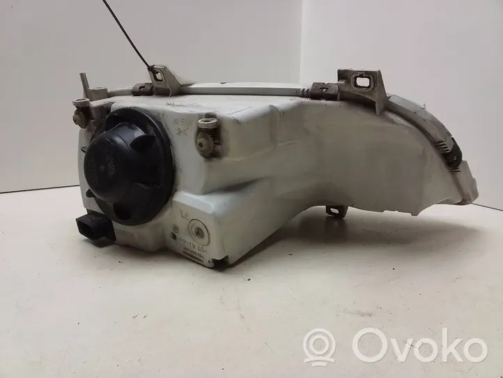 Volkswagen Sharan Lampa przednia 1305235254