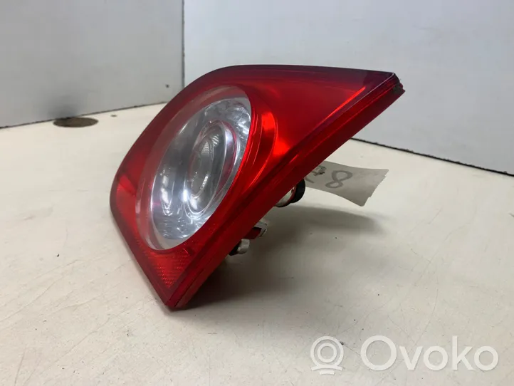 Volkswagen PASSAT B6 Lampy tylnej klapy bagażnika 3C5945094C