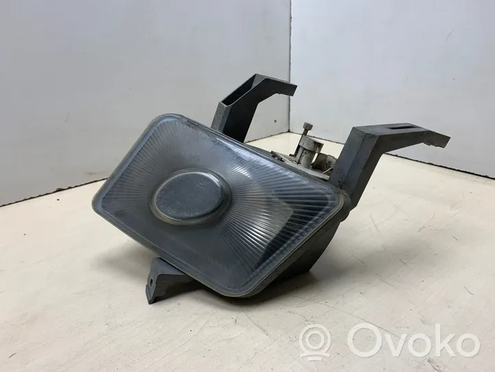 Opel Vectra B Światło przeciwmgłowe przednie 90585030