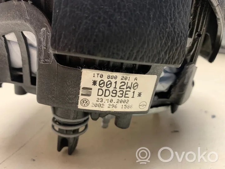 Volkswagen Polo Steering wheel airbag 1T0880201A