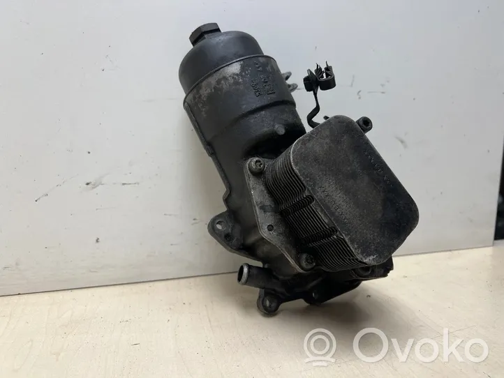 BMW 5 E60 E61 Support de filtre à huile 112161