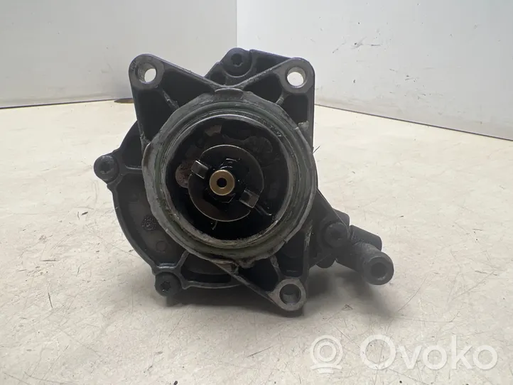 Audi A6 S6 C5 4B Vacuum pump 72218501