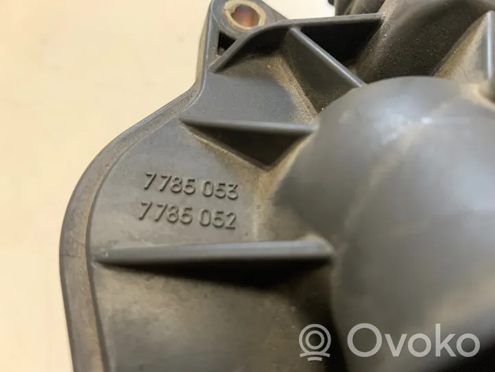 BMW 5 E60 E61 Termostat / Obudowa termostatu 7785053