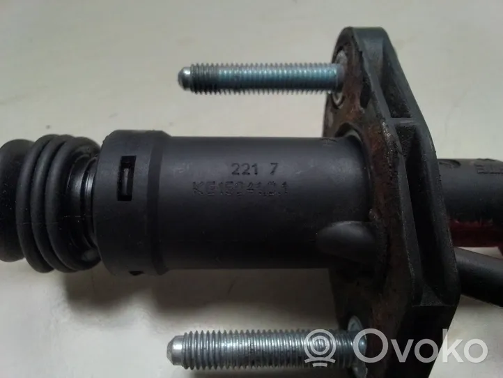 Saab 9-3 Ver2 Główny cylinder sprzęgła KG1504101