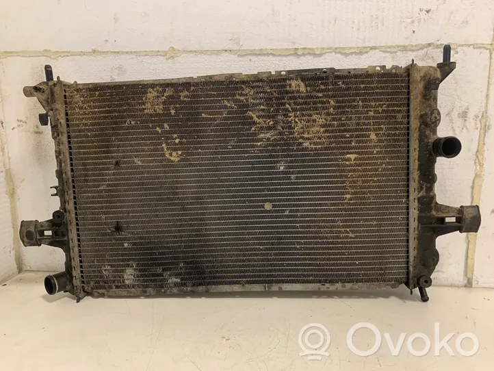 Opel Zafira A Radiateur de refroidissement 09157937