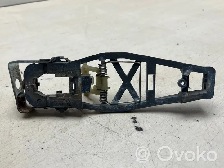 Volkswagen Touran I Klamka/wspornik zewnętrzny drzwi przednich 3T0837886B