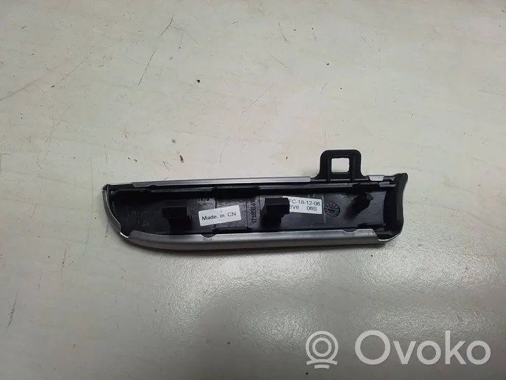 Volkswagen Touran I Dashboard glove box trim 