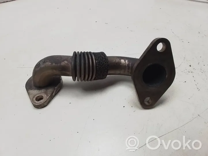 Volkswagen Touran I Tuyau de raccordement solide EGR 038131521