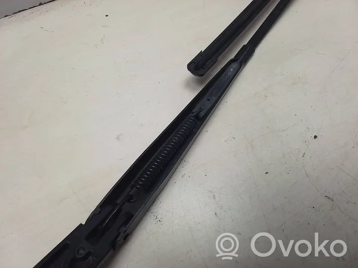 Volkswagen Touran I Front wiper blade arm 1T0955409A