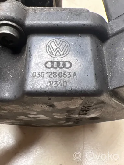 Volkswagen Touran I Throttle valve 03G128063A