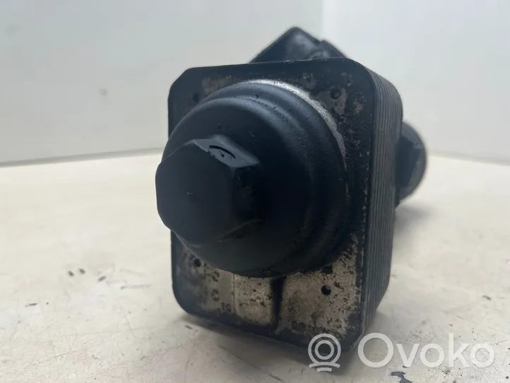 Volkswagen Touran I Mocowanie / uchwyt filtra oleju 045115389E