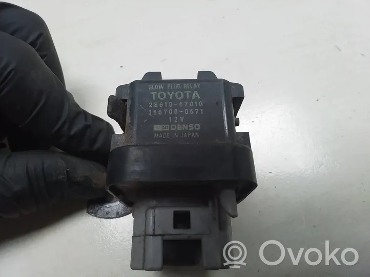 Toyota Avensis Verso Hehkutulpan esikuumennuksen rele 2861067010