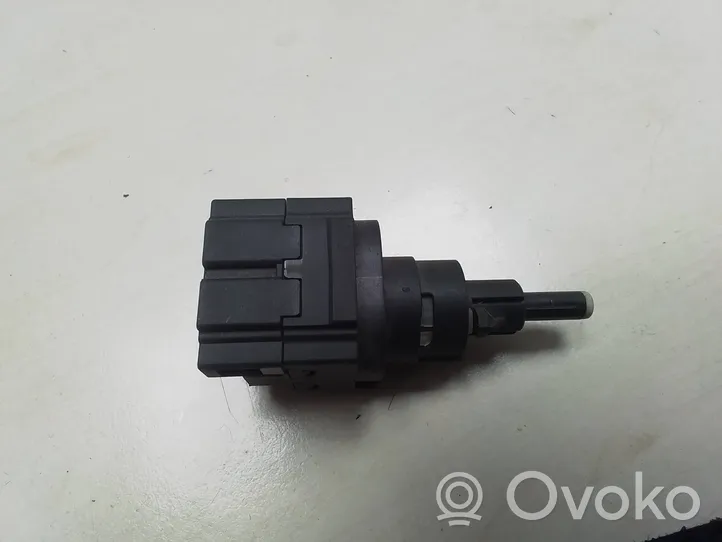 Skoda Fabia Mk1 (6Y) Interruptor sensor del pedal de freno 330503