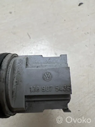 Volkswagen PASSAT B6 Sensor de temperatura interna 1J0907543B