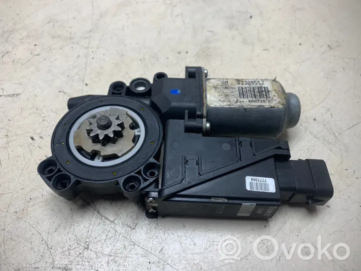 Opel Meriva A Motorino alzacristalli della portiera anteriore 93389552