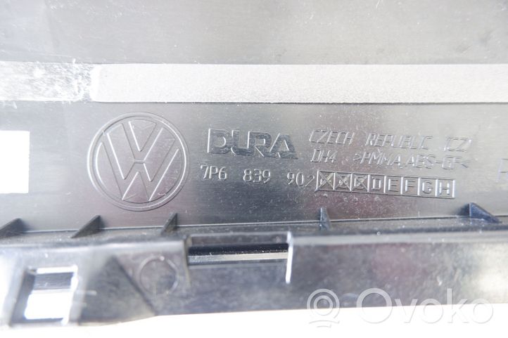 Volkswagen Touareg II Moulure de porte arrière 7P6839902