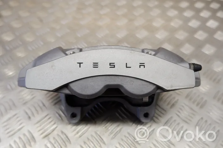 Tesla Model 3 Pinza del freno anteriore 104462200E