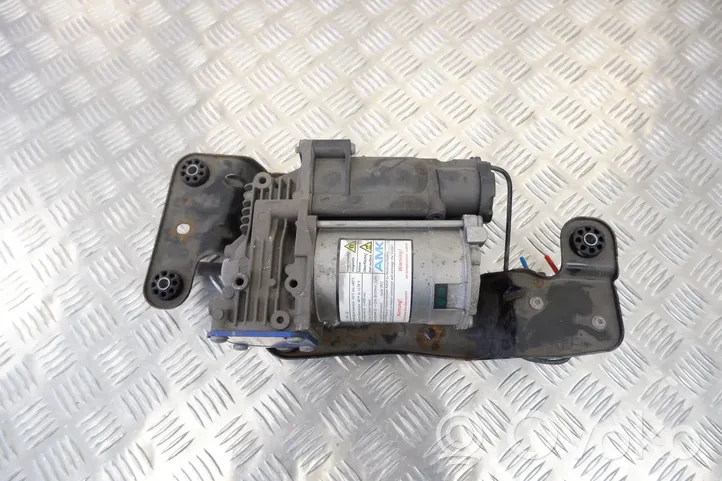 BMW X5 E70 Compressore/pompa sospensioni pneumatiche 6785506