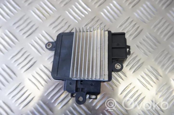 Lexus GS 300 350 430 450H Module de commande de ventilateur 8925730070