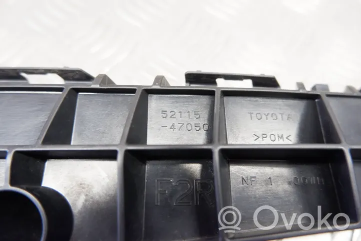 Toyota Prius (XW50) Support de montage de pare-chocs avant 5211547050