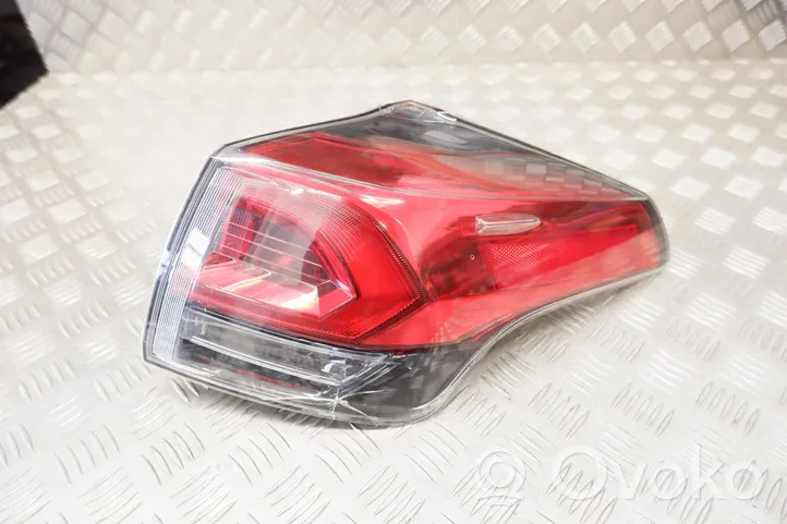 Toyota RAV 4 (XA40) Luci posteriori 8155042201