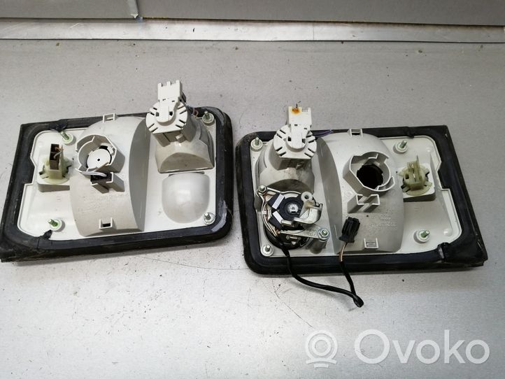 Audi A8 S8 D2 4D Set feux arrière / postérieurs 4D0945094G