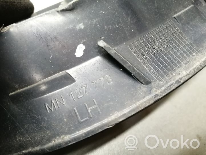 Mitsubishi Colt CZ3 Etupuskurin ylempi jäähdytinsäleikkö MN127774