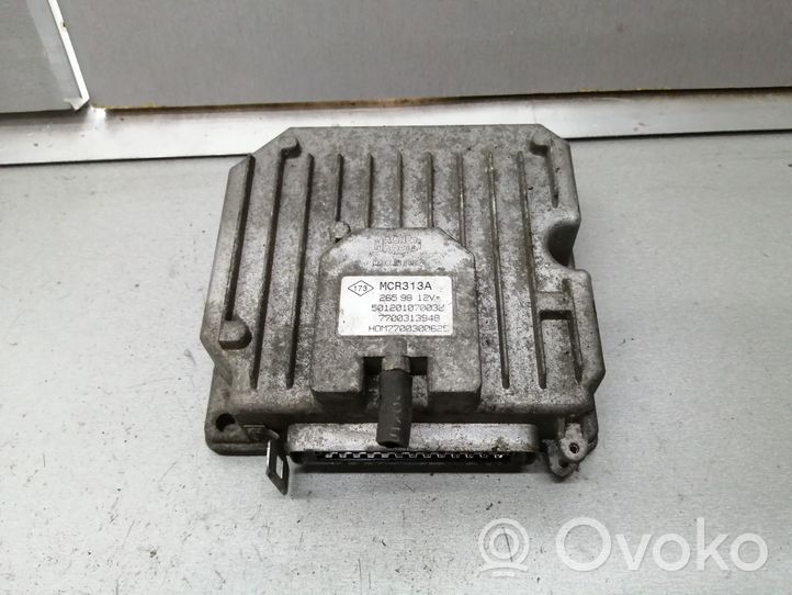 Renault Master I Sterownik / Moduł ECU 7700313948