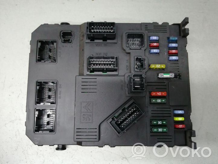 Citroen Xsara Picasso Module de fusibles 9653667880