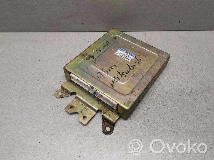 Mitsubishi Colt Sterownik / Moduł ECU MD175667