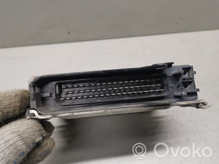 KIA Sportage Calculateur moteur ECU 0261203328