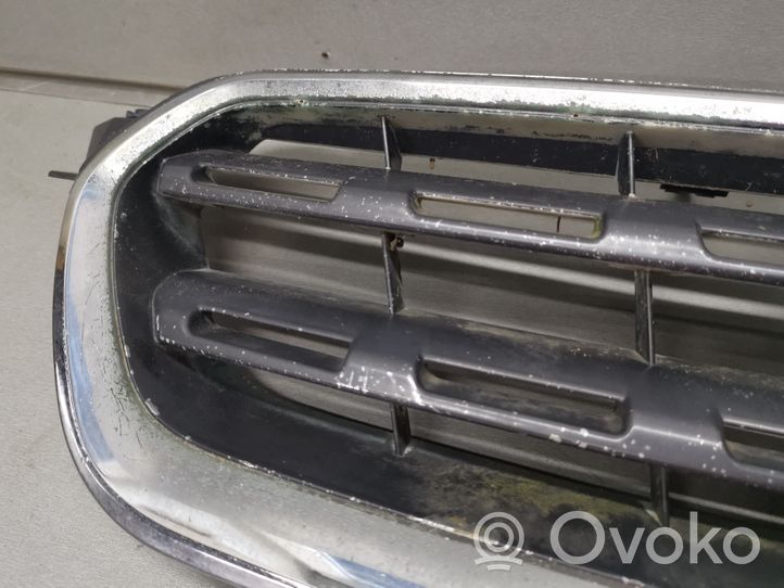 Subaru Legacy Grille calandre supérieure de pare-chocs avant 