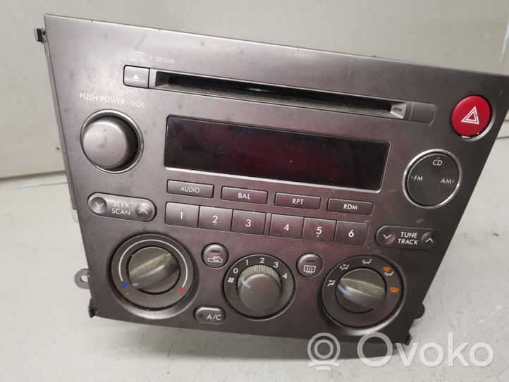 Subaru Legacy Radio/CD/DVD/GPS-pääyksikkö 72311AG04A