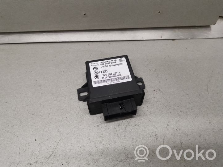 Volkswagen Touareg I Light module LCM 7L6907357A