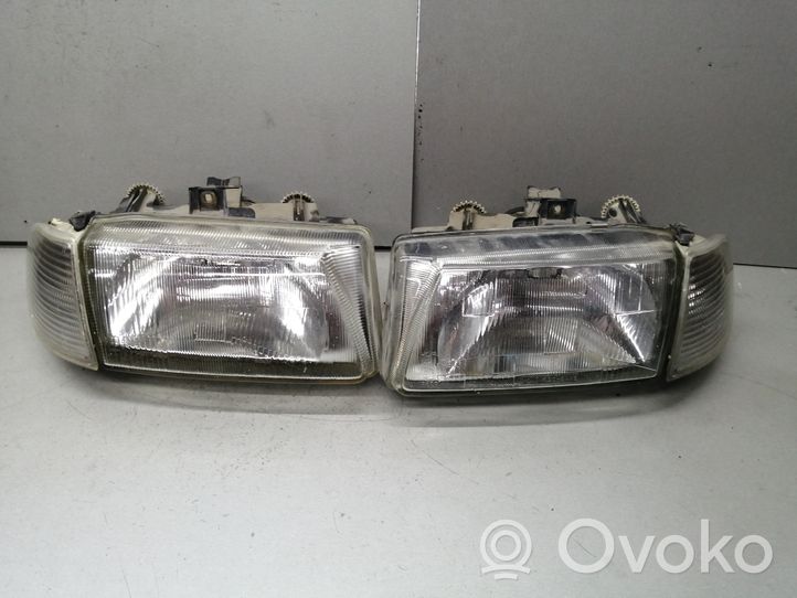 Seat Cordoba (6K) Lampy przednie / Komplet 