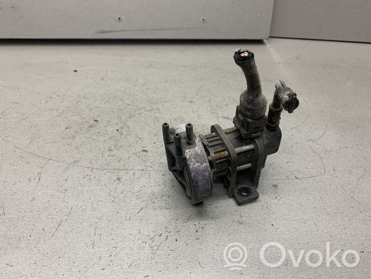 Chrysler Voyager Turboahtimen magneettiventtiili 4715396