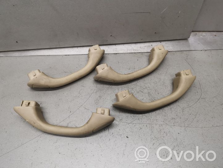 Volvo S60 Un set di maniglie per il soffitto 