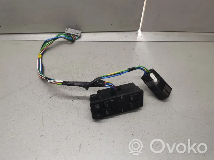 Volvo 850 Interruptor del elevalunas eléctrico 6849422