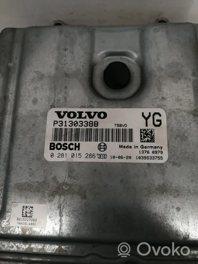 Volvo V70 Calculateur moteur ECU 31303388