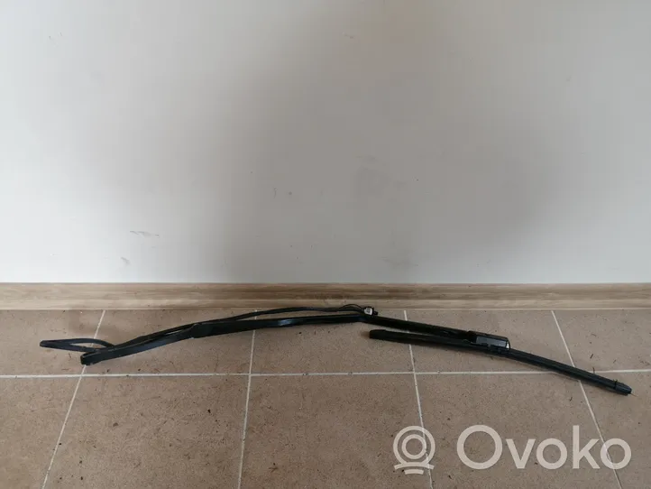 Volvo XC60 Windshield/front glass wiper blade W000082546