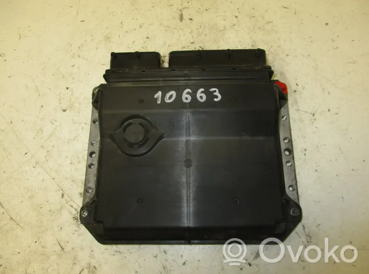 Toyota Avensis T270 Sterownik / Moduł ECU MB2759000182