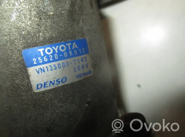 Toyota Avensis T250 Válvula EGR VN135000-7142