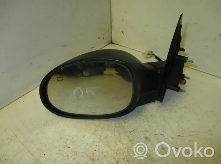 Chevrolet PT Cruiser Front door electric wing mirror 